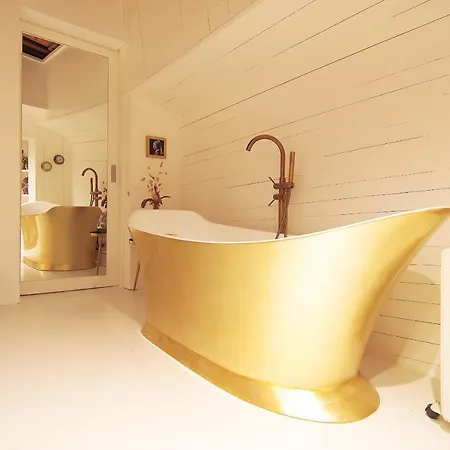 Casa de hóspedes Najade Eco Houseboat 4*