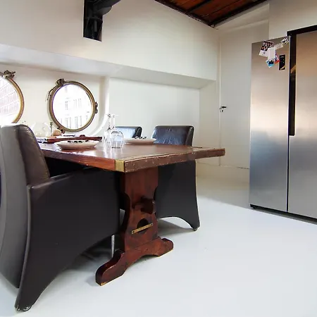 Najade Eco Houseboat