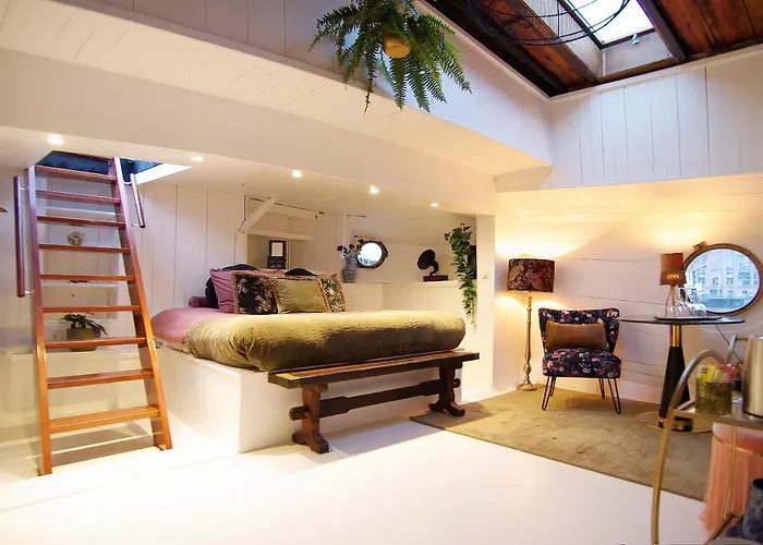 Gasthuis Najade Eco Houseboat Amsterdam
