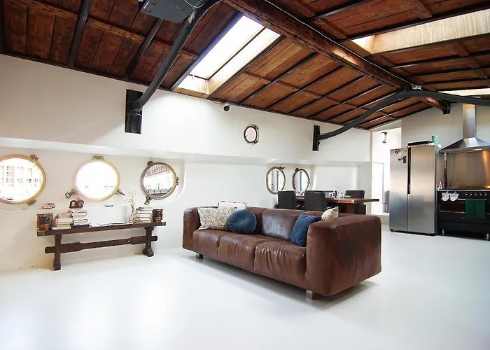 Najade Eco Houseboat 4* Amsterdam