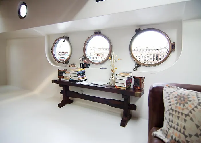 Gasthuis Najade Eco Houseboat 4*