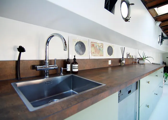 Najade Eco Houseboat 4* Amsterdam