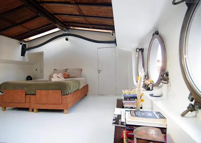 Najade Eco Houseboat Gasthuis Amsterdam