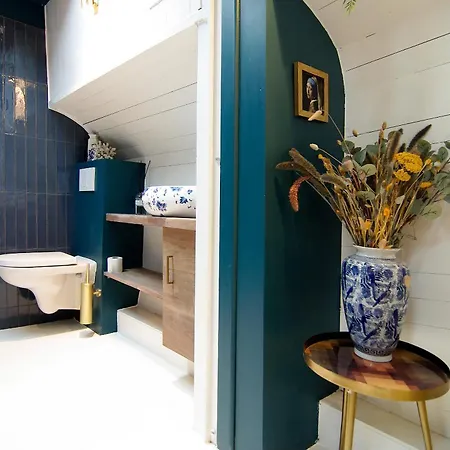 Penzion Najade Eco Houseboat Amsterdam