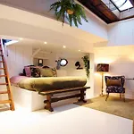 招待所 Najade Eco Houseboat 阿姆斯特丹