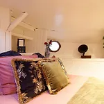 招待所 Najade Eco Houseboat 3*